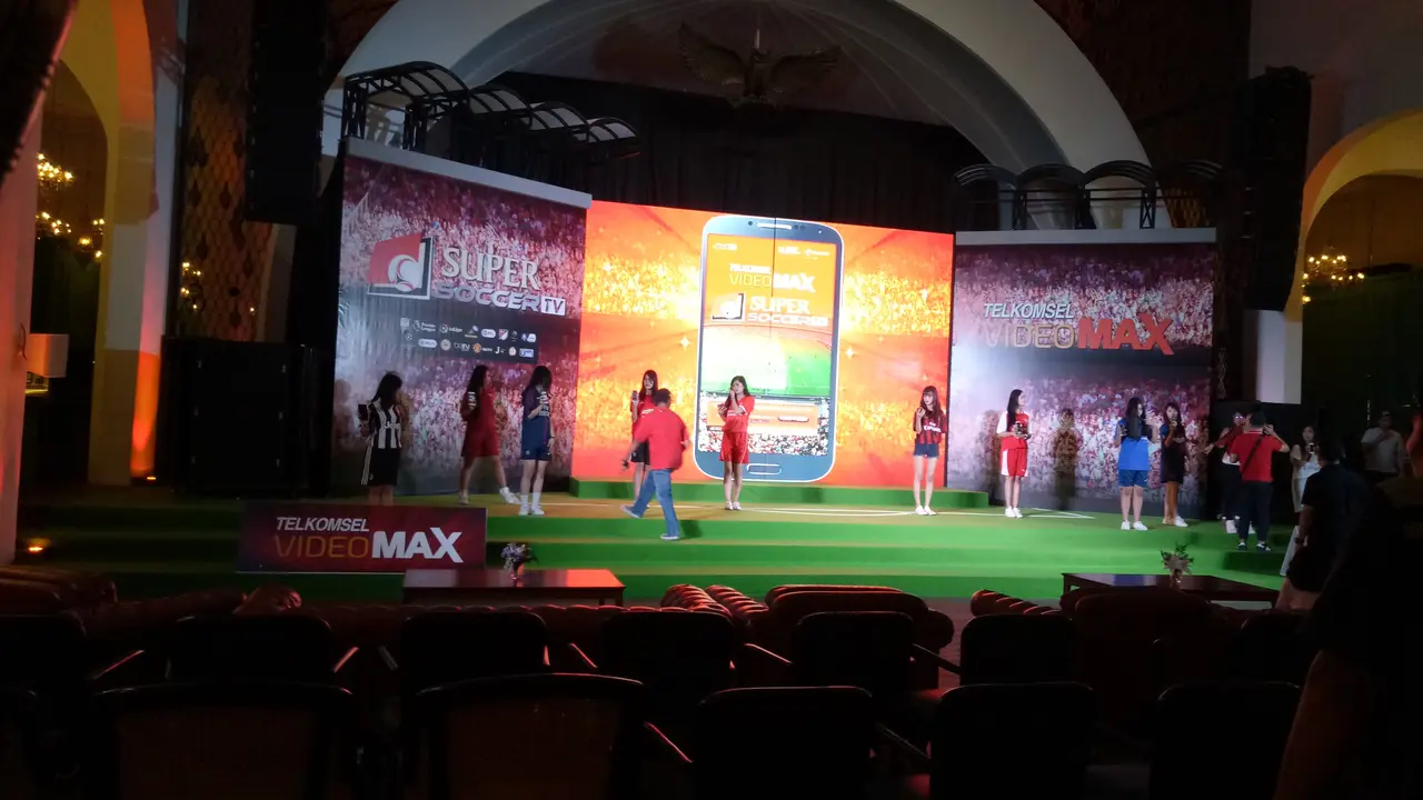 Telkomsel bekerja sama dengan SuperSoccer TV meluncurkan VideoMAX SuperSoccer TV.
