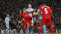 AC Milan Ingin Tampung Bek Muda Liverpool