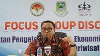 Sekretaris Kementerian Koperasi dan UKM Rully Indrawan dalam acara Focus Group Discussion (FGD) bertema penguatan pengelolaan UMKM, ekonomi kreatif, dan koperasi di sektor pariwisata, di Kabupaten Kuningan, Rabu (2/12/2020). (Foto: Kemenkop)