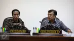 Presiden Joko Widodo (Jokowi) didampingi Wakil Presiden (Wapres) Jusuf Kalla memimpin Sidang Paripurna Dewan Energi Nasional (DEN) di Kantor Presiden, Kompleks Istana Kepresidenan, Jakarta, Kamis (5/1). (Liputan6.com/Faizal Fanani)