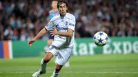 Raul Gonzales Blanco saat berkostum Schalke. (AFP/Philippe Merle)