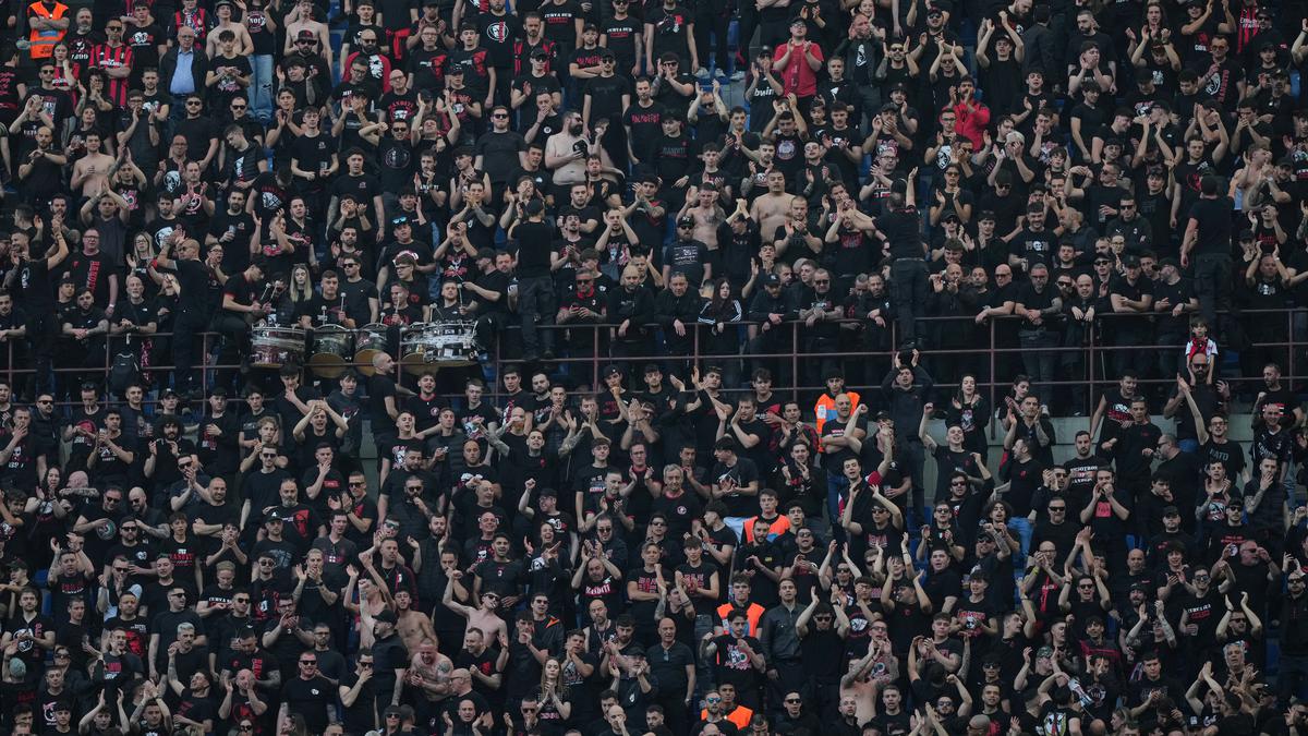 AC Milan Incar CEO Liverpool Hingga Eks Pelatih Barcelona