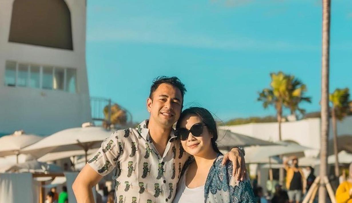 <p>Raffi Ahmad dan Nagita Slavina menjadi pasangan yang sukses secara ekonomi. Bahkan keduanya disebut sultan oleh banyak orang. Kini gurita bisnis keduanya kian menambah penghasilan mereka seperti RANS Entertainment, Rans Nusantara FC dan banyak usaha lainnya. (Liputan6.com/IG/raffinagita1717)</p>