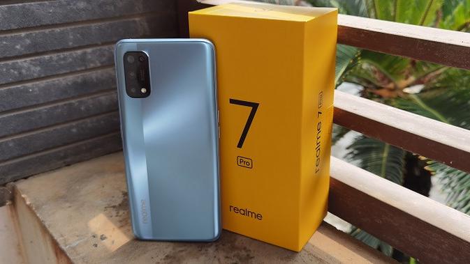 Boks Penjualan Realme 7 Pro (Liputan6.com/Agustinus M. Damar)