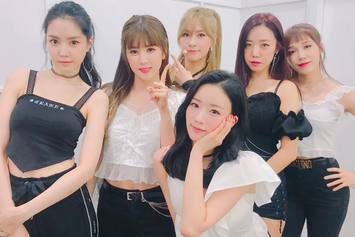 [Bintang] Tur Asia, Intip Harga Tiket Konser Apink di Jakarta