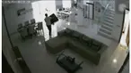 Polisi mendalami kasus dugaan pencurian di kompleks Pluit Timur, Penjaringan, Jakarta Utara yang terekam CCTV.