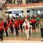 Ketua Umum Persatuan Wanita Olahraga Seluruh Indonesia (Perwosi) Tri Tito Karnavian saat  launching senam kreasi bertajuk Jamming Line Dance di Atrium Mega Mall Manado, Sulut, Minggu (7/8)/Istimewa.