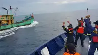 Kementerian Kelautan dan Perikanan (KKP) menangkap satu kapal perikanan asing berbendera Malaysia. (Foto: Dok Kementerian Kelautan dan Perikanan)