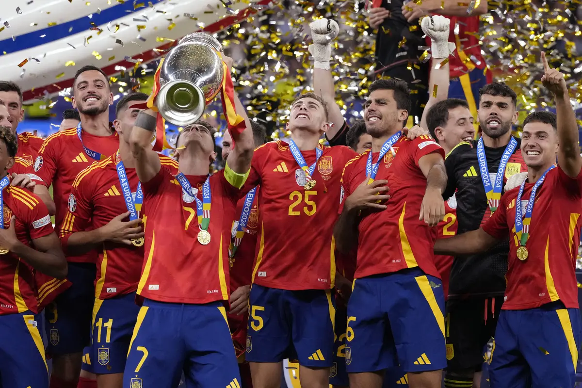 Foto: Spanyol Sah Jadi Tim Tersukses di Ajang Euro, Koleksi Gelar ke-4 setelah Benamkan Inggris di Final Euro 2024