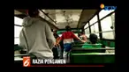 Dengan menyamar menjadi penumapng, Satpol PP Tanah Abang amankan pengamen yang kerap memaksa minta uang di bus kota.
