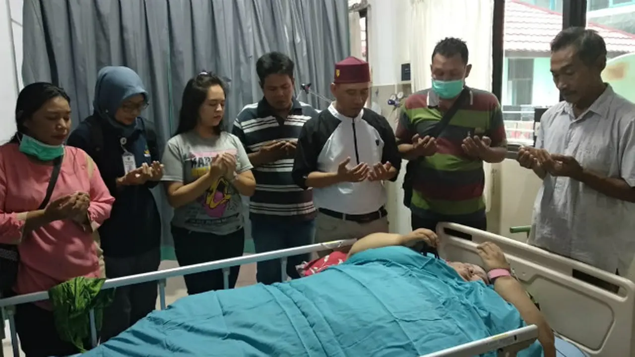 Kendala Operasi Pasien Obesitas Titi Wati
