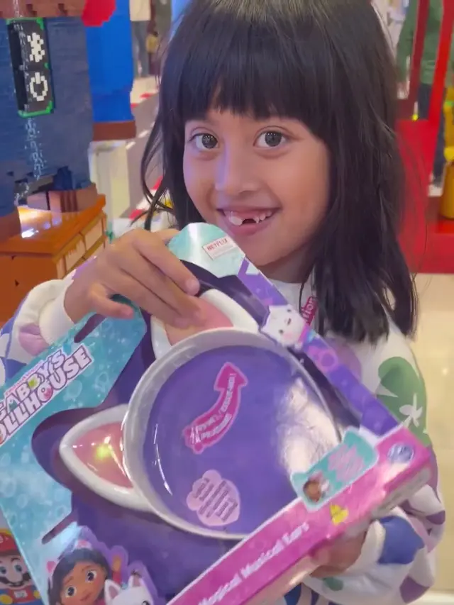 Vania Athabina putri Venna Melinda mengikuti kompetisi gymnastic. (Foto: Instagram/vennamelindareal)