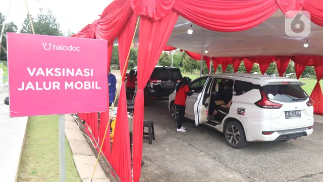 Layanan Vaksinasi Covid-19 Drive Thru