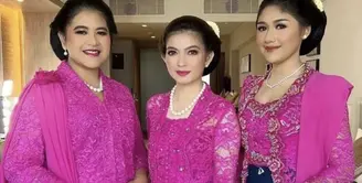 Adu Gaya Penampilan Keluarga Jokowi Berkebaya Pink, [Instagram].