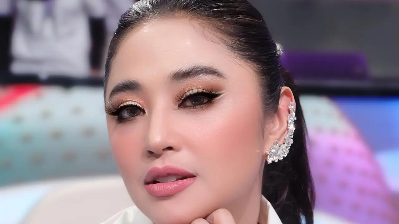 Dewi Perssik