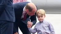 Manisnya Pangeran George di Hari Pertama Sekolah