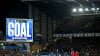 Papan skor pada pertandingan antara Everton kontra Liverpool di ajang Liga Inggris 2023/2024 hari Kamis (25/04/2024) dini hari WIB. (PAUL ELLIS / AFP)