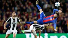 Tersingkirnya Barcelona dari Liga Champions diwarnai dengan insiden mengerikan yang dialami sang megabintang, Lionel Messi saat laga yang digelar di Camp Nou, Spanyol, Rabu (19/4). (AP Photo/ Manu Fernandez)