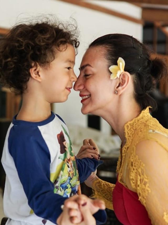 Momen Manis Wanda Hamidah dan Anak Bungsu (sumber: instagram/wanda_hamidah)