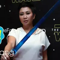 Anak Indy Barends, Manuel Tobias Sarmanella terkena penyakit Demam Berdarah Dengue (DBD).