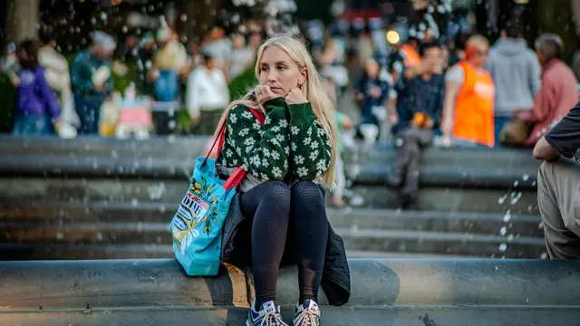 Kurang Menonjol dalam Lingkungan Sosial