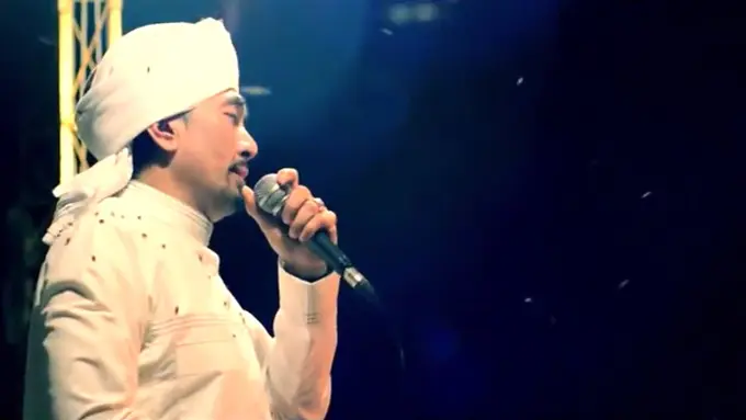 [Bintang] Gatot Brajamusti