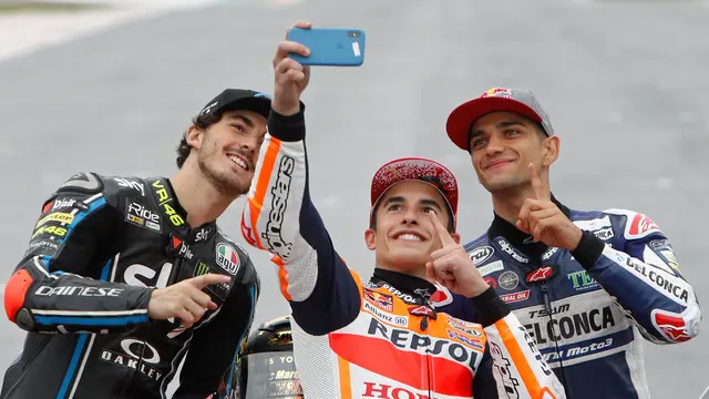 Keakraban Marc Marquez dengan Juara Dunia Moto2 dan Moto3