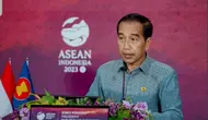 Presiden Joko Widodo (Jokowi) di konferensi pers hasil pertemuan KTT ASEAN ke 42 khususnya terkait penguatan kerja sama ekonomi ASEAN pada 11 Mei 2023 di Labuan Bajo. (Dok BI)