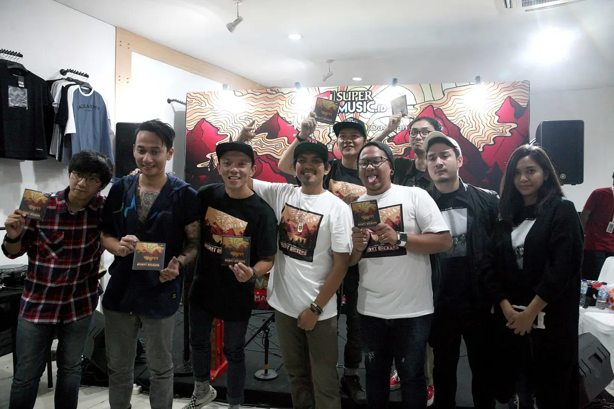 [Bintang] Rocket Rockers