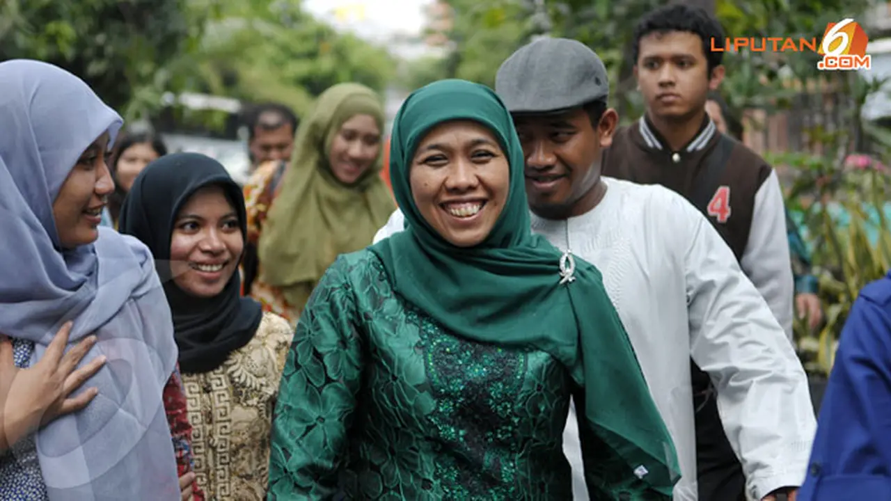 2-khofifah-sidak-tps-130829c.jpg
