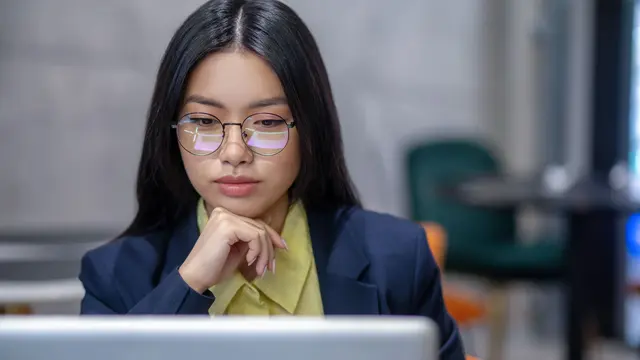 Ilustrasi fokus dalam bekerja