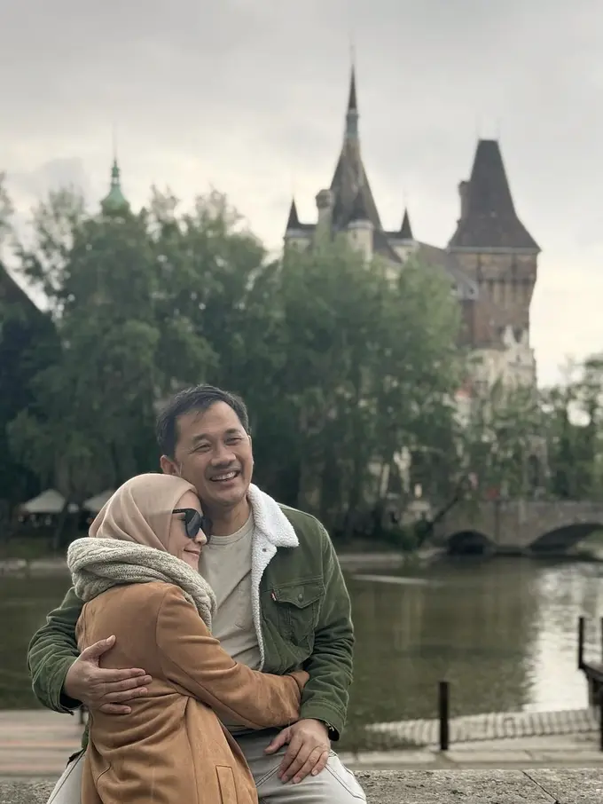 Zaskia Adya Mecca dan Hanung Bramantyo (Instagram/zaskiaadyamecca)