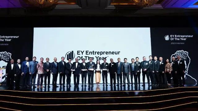 Perjalanan 33 Tahun Menginspirasi dari Duo Founder di EY Entrepreneur of The Year 2023 Award