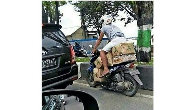 Motor bawa barang (Sumber: Instagram/recehtapisayang)