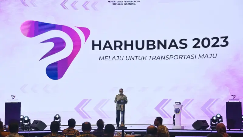 Menteri Perhubungan Budi Karya Sumadi mengajak jajarannya untuk serius belajar di sektor transportasi Indonesia