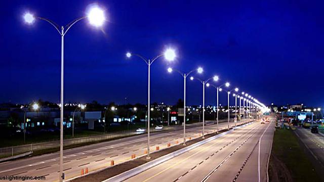  Lampu  Otomatis di Jalan  Raya  Bisa Deteksi Pencurian 