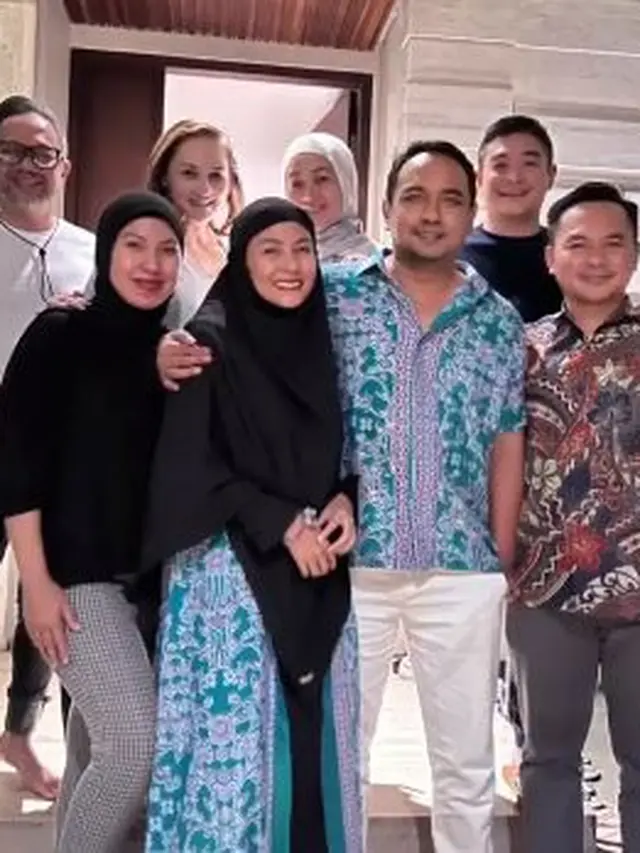 Meisya SIregar dan Bebi Romeo berangkat haji (Instagram/meisya__siregar)