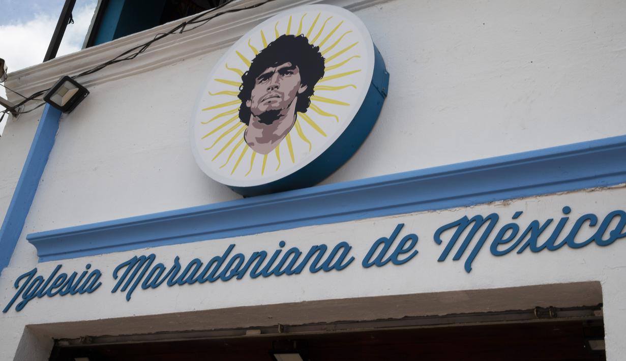 Jemaat Gereja Maradona menghormati 22 Juni 1986 sebagai Hari Paskah-nya gereja itu. Hari itu merupakan hari bersejarah bagi rakyat Argentina karena Maradona berhasil menjebol gawang Inggris di perempat final Piala Dunia lewat gol kontroversialnya yang dijuluki "Tangan Tuhan”. (Foto:AP/Marco Ugarte)