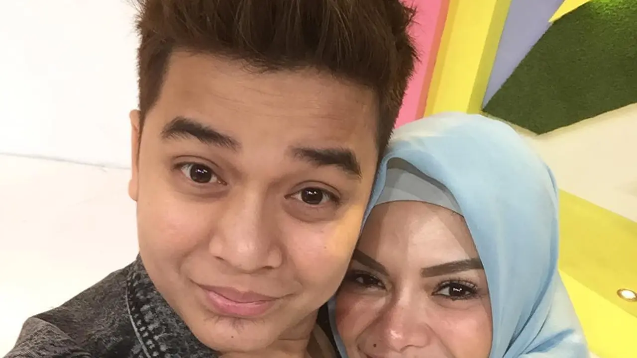 6 Potret Persahabatan Nikita Mirzani dan Billy Syahputra, Bak Kakak Adik