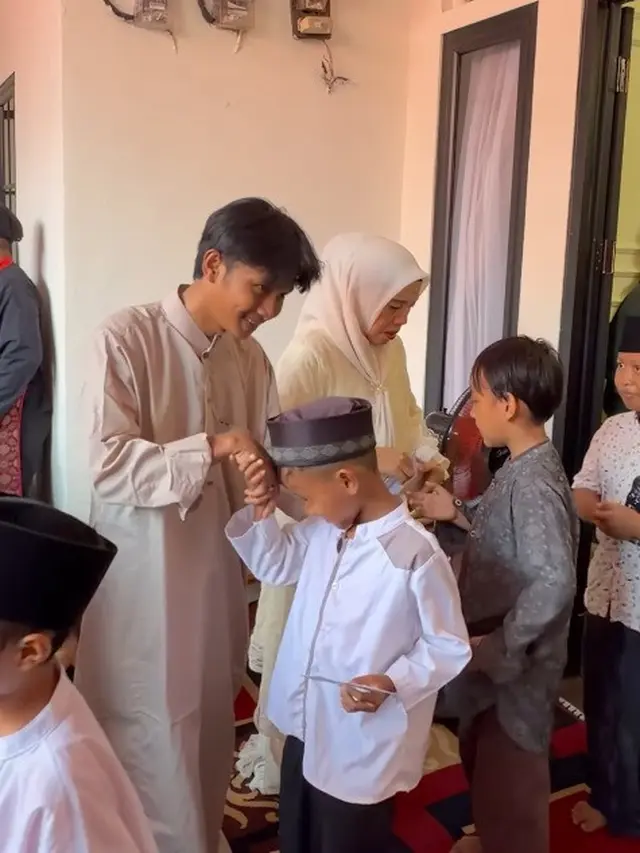 Fajar Sadboy syukuran rumah baru - instagram.com/fajjarsadboy