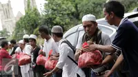 Warga Non-Muslim Sumbang Logistik Untuk Peserta Demo 2 Desember