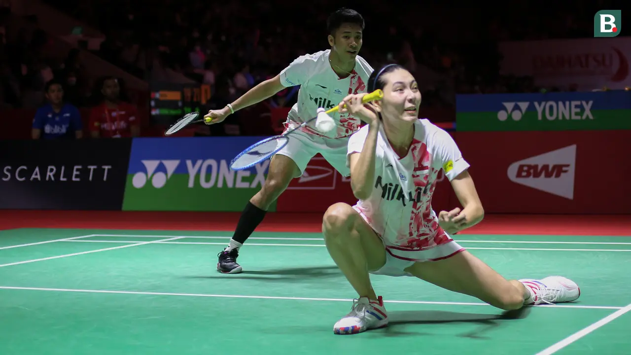 Foto: Istora Bergemuruh Kekecewaan, Tiga Wakil Indonesia Termasuk Apriyani/Fadia Tumbang pada Laga yang Sama di Indonesia Masters 2023