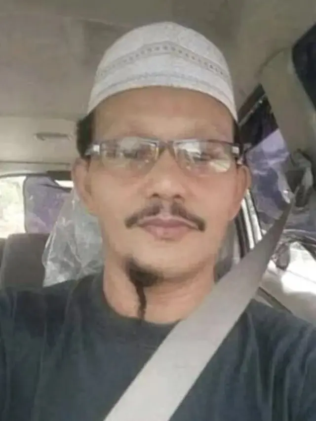 6 Potret Pria dengan Janggut Absurd Ini Bikin Tepuk Jidat, Kocak