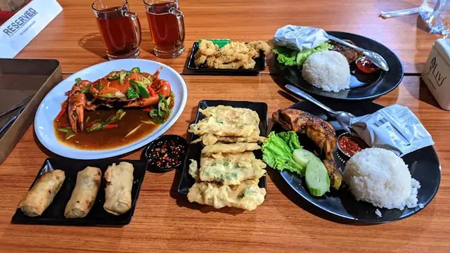 Tamanagung Resto / Gmaps Mifta Sadewi