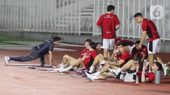 Kemenangan melawan Bahrain menjadi target utama agar asa melaju ke babak selanjutnya tetap terjaga. (Liputan6.com/Herman Zakharia)