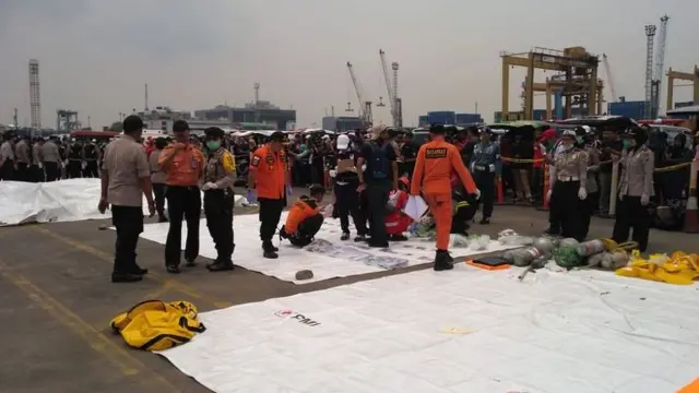 Ini Foto Hasil Temuan Tim Sar Saat Mencari Korban Lion Air JT610