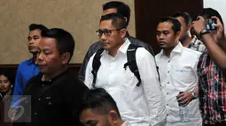 Mantan Ketum Partai Demokrat Anas Urbaningrum menjadi saksi sidang TPPU dengan terdakwa M Nazaruddin di Pengadilan Tipikor, Jakarta, Rabu (23/3). Kesaksian Anas untuk melengkapi keterangan politikus partai Demokrat Nazaruddin. (Liputan6.com/Helmi Afandi)