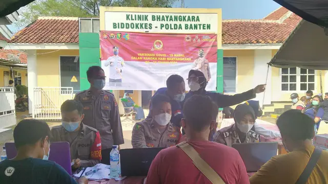 Vaksinasi Massal Polres Serang Kota Di Dokkes Polda Banten. (Rabu, 23/06/2021). (Dokumentasi Humas Polres Serang Kota).
