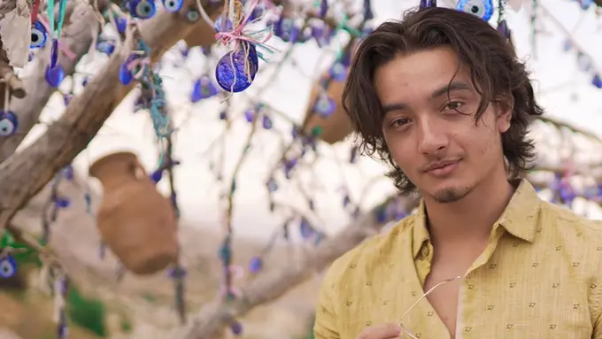 FOTO: Gaya Santai Bryan Domani, Aktor Muda yang Memesona