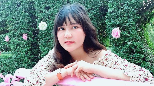 6 Potret Terbaru Via Vallen dengan Pipi Tembam, Makin Imut